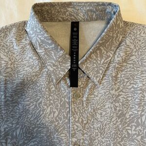 Lululemon Men’s Short Sleeve Button Down